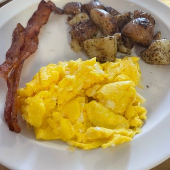 Oceanview Diner - 2 Eggs to Your Liking - Breakfast & Brunch Near Me - Norfolk, Virginia