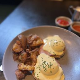 Eggs Benedict Eggs Benedict
