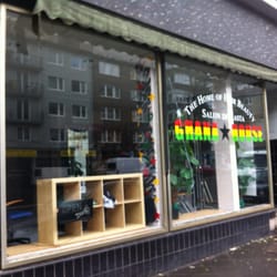 Ghana House - Ghana House Salon Left