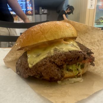 Burger By Day - Big boy smash 1/2 pound - Burgers Near Me - New York, New York Burger By Day - Big boy smash 1/2 pound - Burgers Near Me - New York, New York