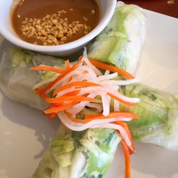 Pho Show - Avocado spring roll w/ peanut sauce - Vietnamese Near Me - Culver City, California Pho Show - Avocado spring roll w/ peanut sauce - Vietnamese Near Me - Culver City, California