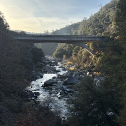 Hoyt Crossing