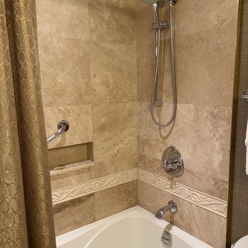 Wedgewood Hotel - bath - Hotels Near Me - Vancouver, British Columbia Wedgewood Hotel - bath - Hotels Near Me - Vancouver, British Columbia