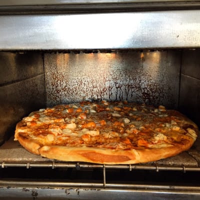 Foto di Razzo's Pizza and Salads - Oakland, CA, Stati Uniti. Superfast pizza @ Razzos