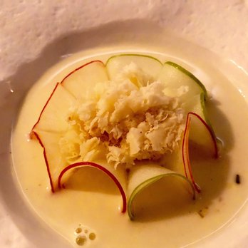 JAN - Beautifully sliced apples with seafood. Very good. - Modern European Near Me - Nice, 06