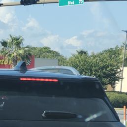 Alvin's on Matthew Blvd