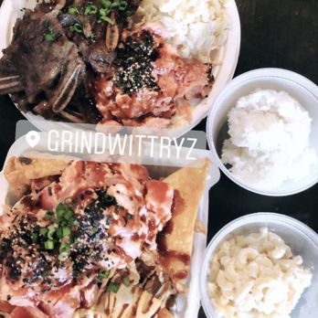 Grind Wit Tryz - Poke nachos and a plate. First time we got to eat inside since pandemic. - Filipino Near Me - Portland, Oregon
