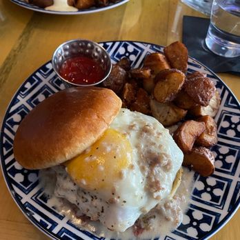 Black Sheep - Hangover burger - Wine Bars Near Me - Milwaukee, Wisconsin