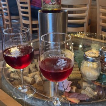 Stone Cliff Winery - Strawberry Rhubarb Wine - Wineries Near Me - Dubuque, Iowa Stone Cliff Winery - Strawberry Rhubarb Wine - Wineries Near Me - Dubuque, Iowa