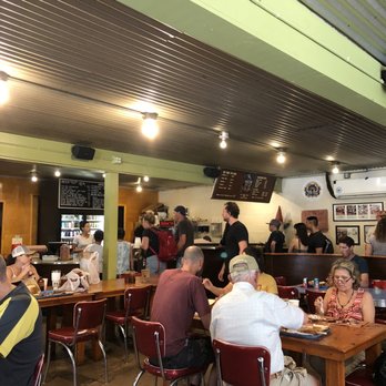 Franklin Barbecue - Inside - Barbeque Near Me - Austin, Texas