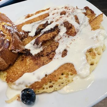 Broken Yolk Cafe - Breakfast & Brunch Near Me - Fullerton, California