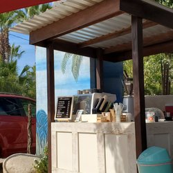 Minisuper Munchies - They added a coffee bar