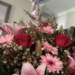 Flower St Flowers & Arrangements