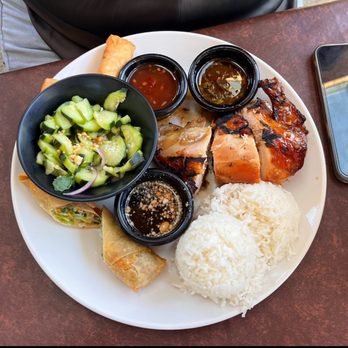 Bambu - Garlic Chicken and an Eggroll - Thai Near Me - Medford, Oregon