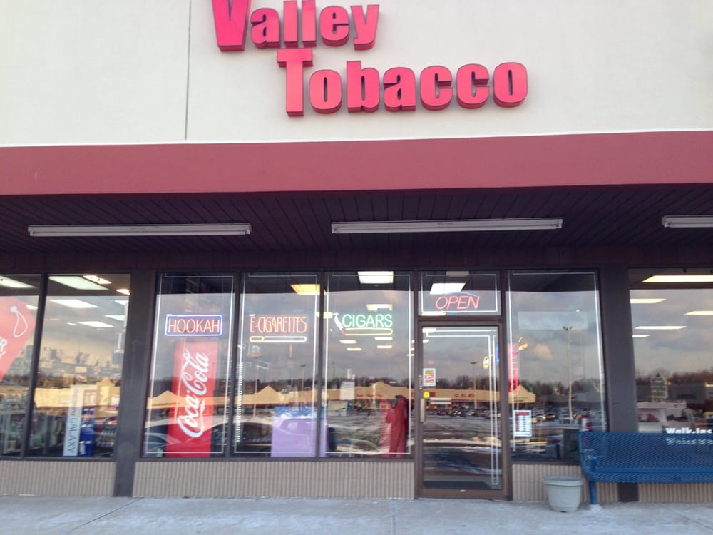 VALLEY TOBACCO AUSTINTOWN PLAZA 92 Photos 5880 Mahoning Ave
