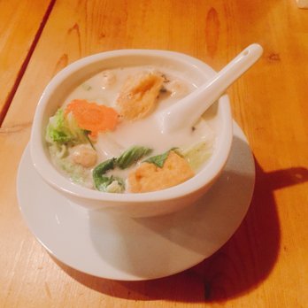 Jatujak - Tom Kha soup, refreshing coconut flavour with little bit sourness - Food Delivery Services Near Me - Toronto, Ontario Jatujak - Tom Kha soup, refreshing coconut flavour with little bit sourness - Food Delivery Services Near Me - Toronto, Ontario