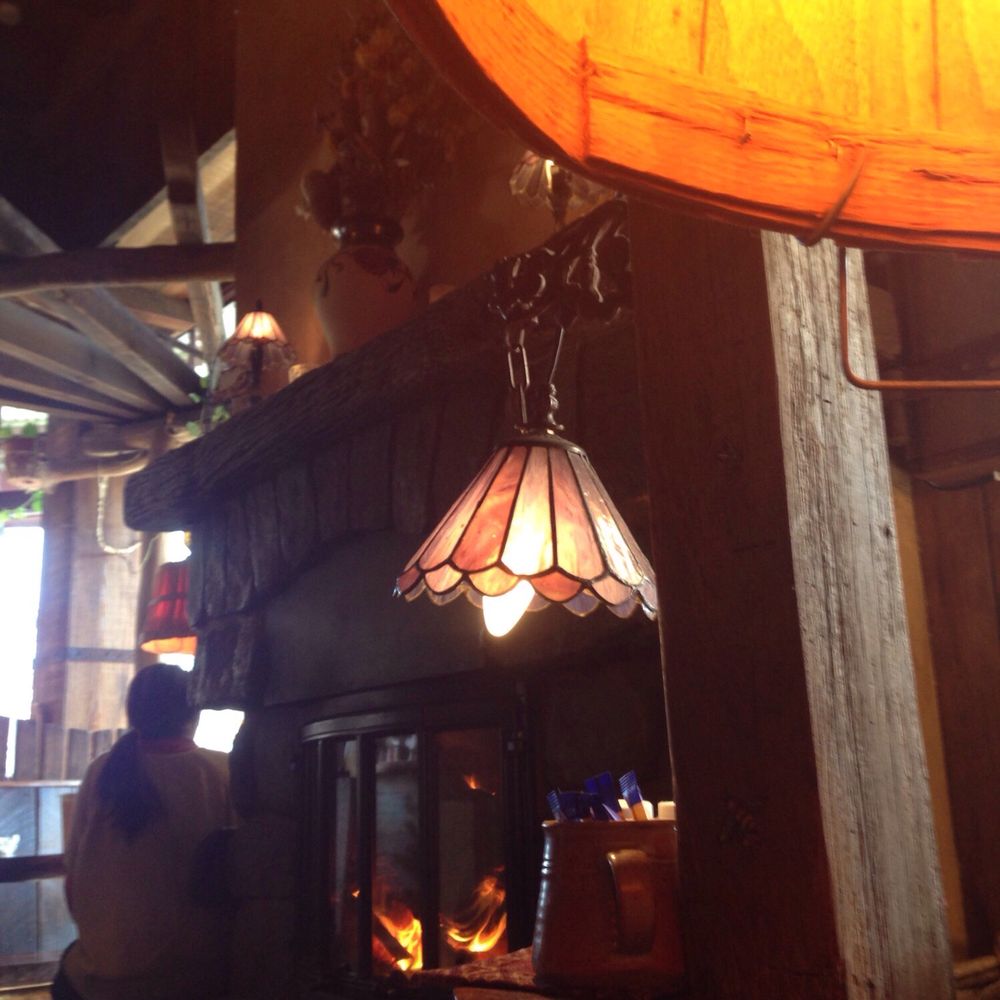 Soft warm lighting and fireplace management by the attendants... Feels like a home. Soft warm lighting and fireplace management by the attendants... Feels like a home.