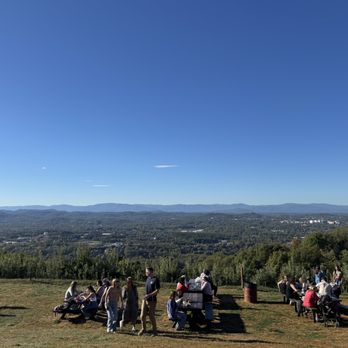 Carter Mountain Orchard - Vibes - Pick Your Own Farms Near Me - Charlottesville, Virginia Carter Mountain Orchard - Vibes - Pick Your Own Farms Near Me - Charlottesville, Virginia