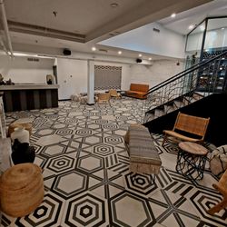 Mezes - Basement leading to washrooms