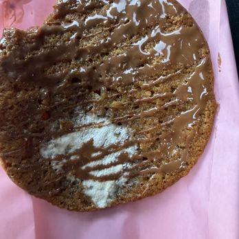 Crumbl - Hamlin - S'mores cookie thin - Bakeries Near Me - Winter Garden, Florida Crumbl - Hamlin - S'mores cookie thin - Bakeries Near Me - Winter Garden, Florida