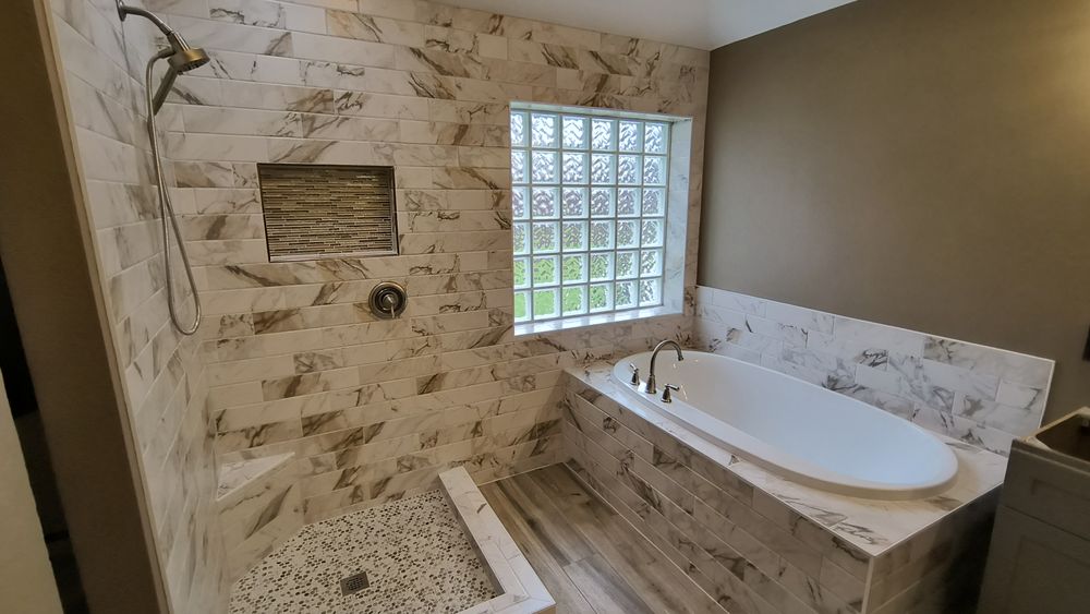 Slide of Luna General Contractors