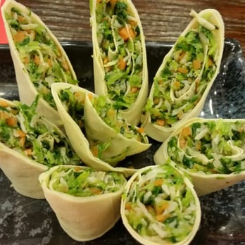 好德來小籠包店 - Vegetarian cold dish appetizer. Skin is tofu skin. Tasty. - Shanghainese Near Me - Hong Kong, HK