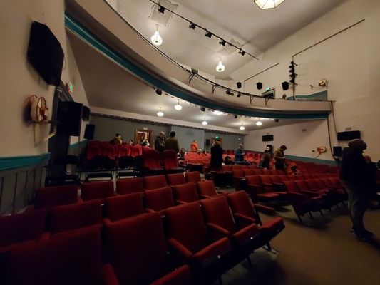 Victoria Theatre by null