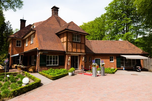 Auberge Du Bonheur by null
