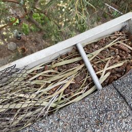 Packed gutter