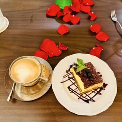 Cappuccino, tiramisu