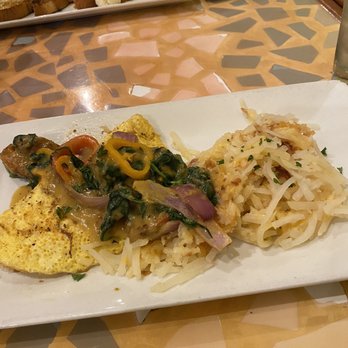 Batter & Berries - Daily special Shrimp omelette served barely warm...borderline cold with almost no seasoning on the under-cooked hasbrowns. - Breakfast & Brunch Near Me - Chicago, Illinois