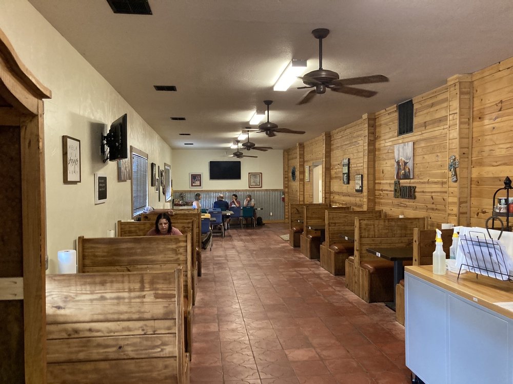 SMACK THAT 400 S Chouteau Ave, Chouteau, Oklahoma American