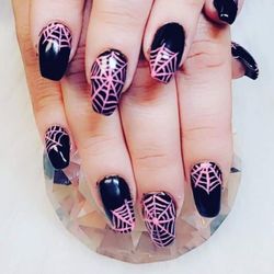 Diamond Nail Studio