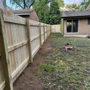 Paramount Fence - Privacy fence - Fences & Gates Near Me - Farmington Hills, Michigan Paramount Fence - Privacy fence - Fences & Gates Near Me - Farmington Hills, Michigan