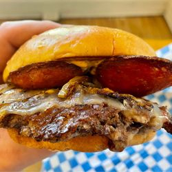 Tin Top Burger Shop - Crispy Chorizo Burger