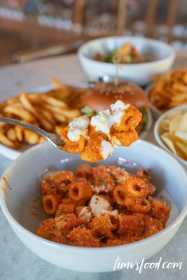 Hendy's on Henderson by null