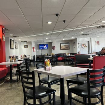 Pacific Diner - Inside of Diner 2 - Breakfast & Brunch Near Me - Henderson, Nevada