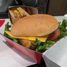 Chick-fil-A Deluxe Meal (Medium Size) - 4/2025