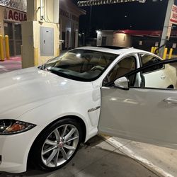K & R Car Wash - Cleaned car