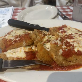 Buca di Beppo Italian Restaurant - Chicken Parmigiana - Italian Near Me - Redondo Beach, California Buca di Beppo Italian Restaurant - Chicken Parmigiana - Italian Near Me - Redondo Beach, California