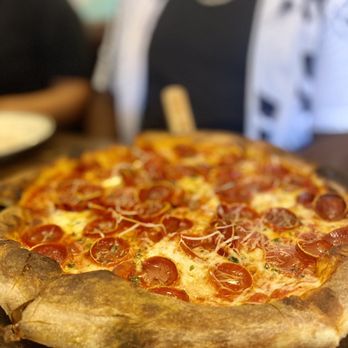 Good Pie - Brooklyn Cheese - 12 inch- 6 slices (with pepperoni) - Pizza Near Me - Las Vegas, Nevada