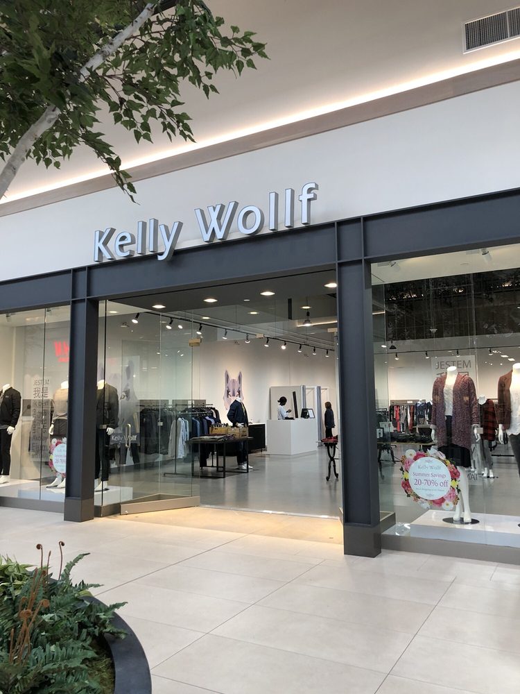 Kelly Wollf Premium Outlet Collection Logo