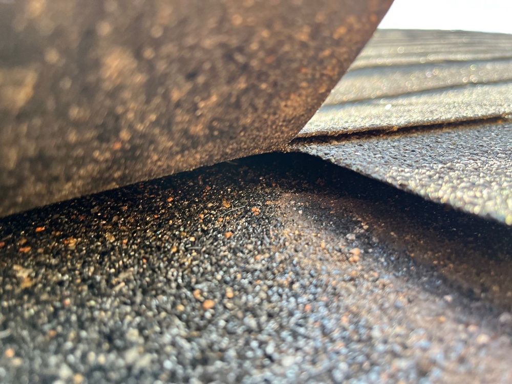 Slide of J’s Roofing