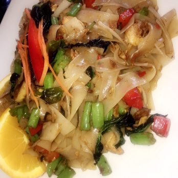 Thai House Cuisine 2 - Drunken noodle - Thai Near Me - Mississauga, Ontario Thai House Cuisine 2 - Drunken noodle - Thai Near Me - Mississauga, Ontario