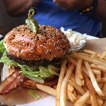 Chicanes Restaurant & Bar - Bars Near Me - Sebring, Florida