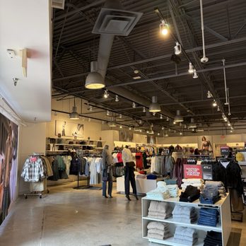 Calvin Klein - Men's Clothing Near Me - Ellenton, Florida