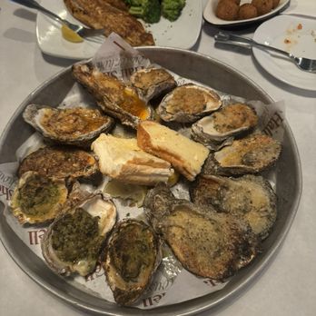 Half Shell Oyster House - Oysters sampler and Blackened redfish. - Cajun/Creole Near Me - Mobile, Alabama