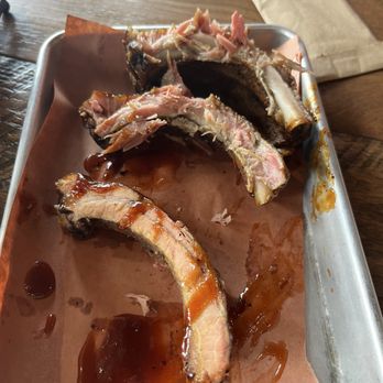 Myron Mixon - Pork ribs after I broke them apart - Barbeque Near Me - Gatlinburg, Tennessee Myron Mixon - Pork ribs after I broke them apart - Barbeque Near Me - Gatlinburg, Tennessee