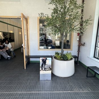 Jandii - Outside (Taravel entrance) - Coffee & Tea Near Me - San Francisco, California