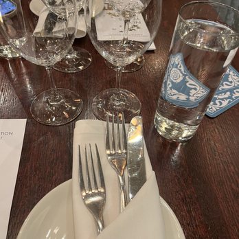 Twin Cities Wine Education - Fancy setting - Wine Tasting Classes Near Me Twin Cities Wine Education - Fancy setting - Wine Tasting Classes Near Me